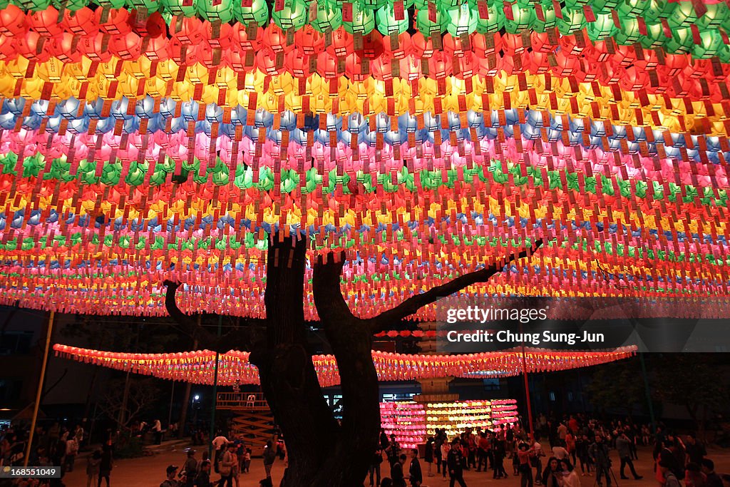 Lantern Festival Takes Place To Celebrate Buddha's Birthday