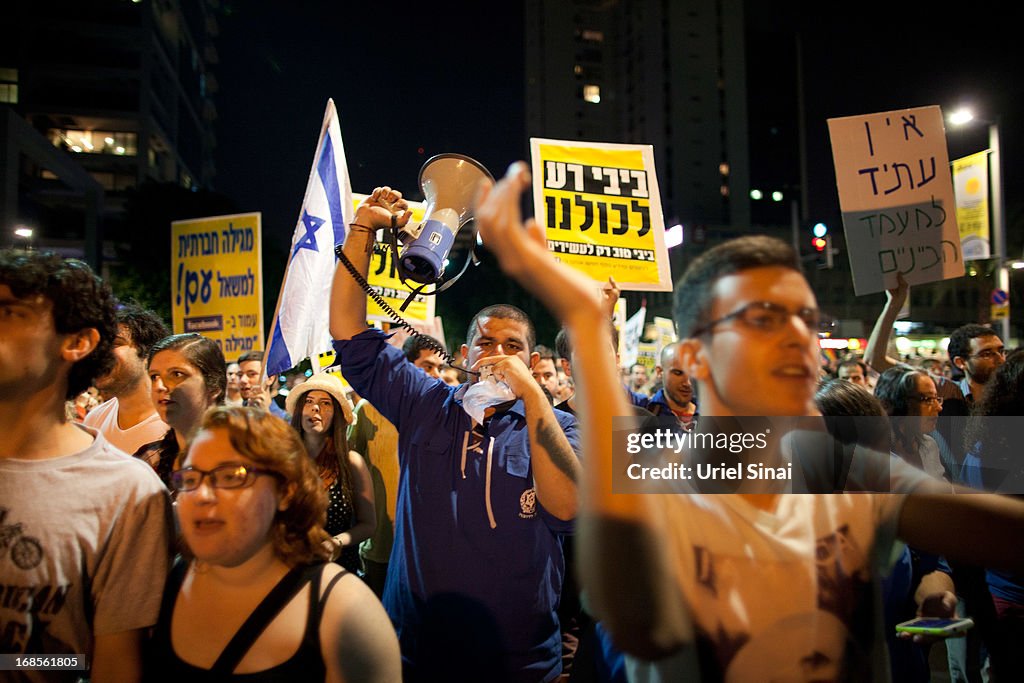 Israelis Demonstrate For Social Equalities