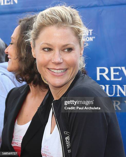 Actress Julie Bowen attends the 20th annual EIF Revlon Run/Walk For Women at the Los Angeles Memorial Coliseum on May 11, 2013 in Los Angeles,...