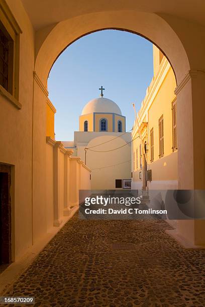 catholic cathedral, fira, santorini, greece - firak stock pictures, royalty-free photos & images