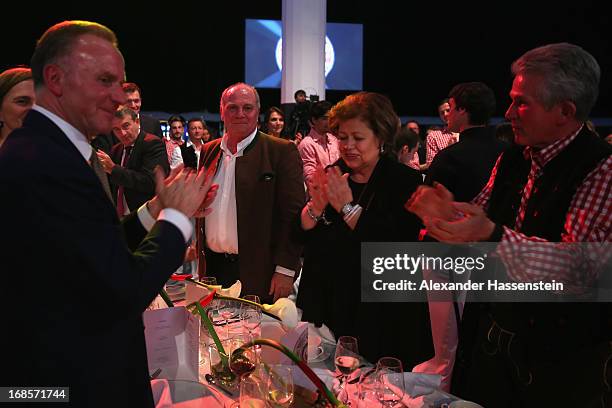 Karl-Heinz Rummenigge , Iris Heynckes and Jupp Heynckes , head coach of Bayern Muenchen give a standig ovation to Uli Hoeness , President of Bayern...