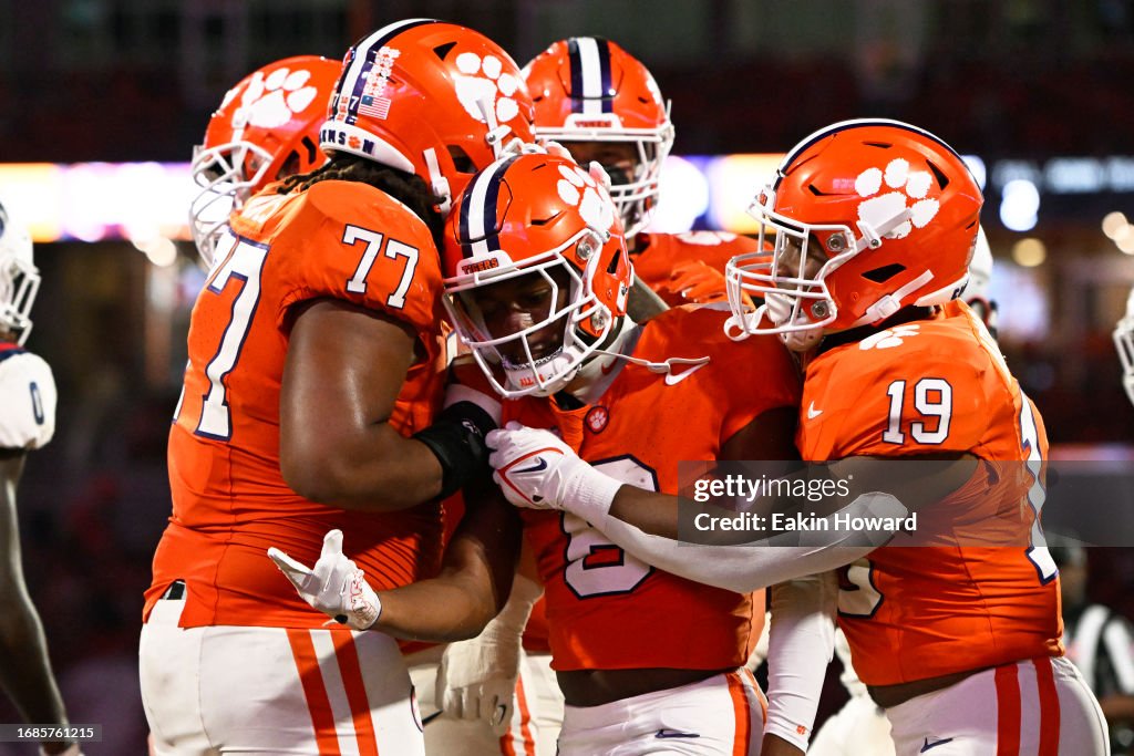 Florida Atlantic v Clemson