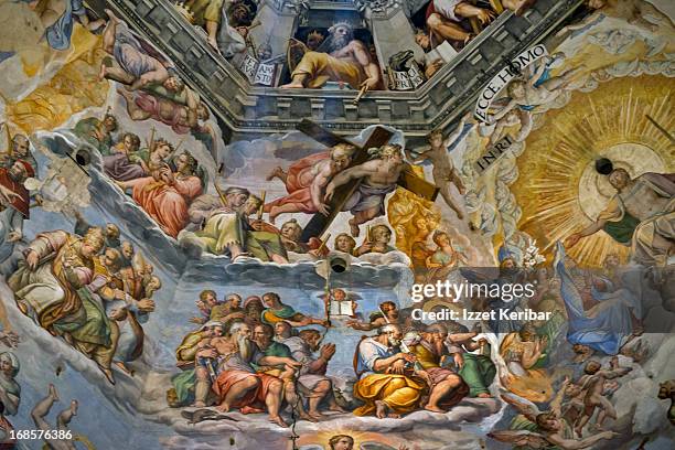 florence interior of duomo, santa maria dei fiori - florence italy stock pictures, royalty-free photos & images