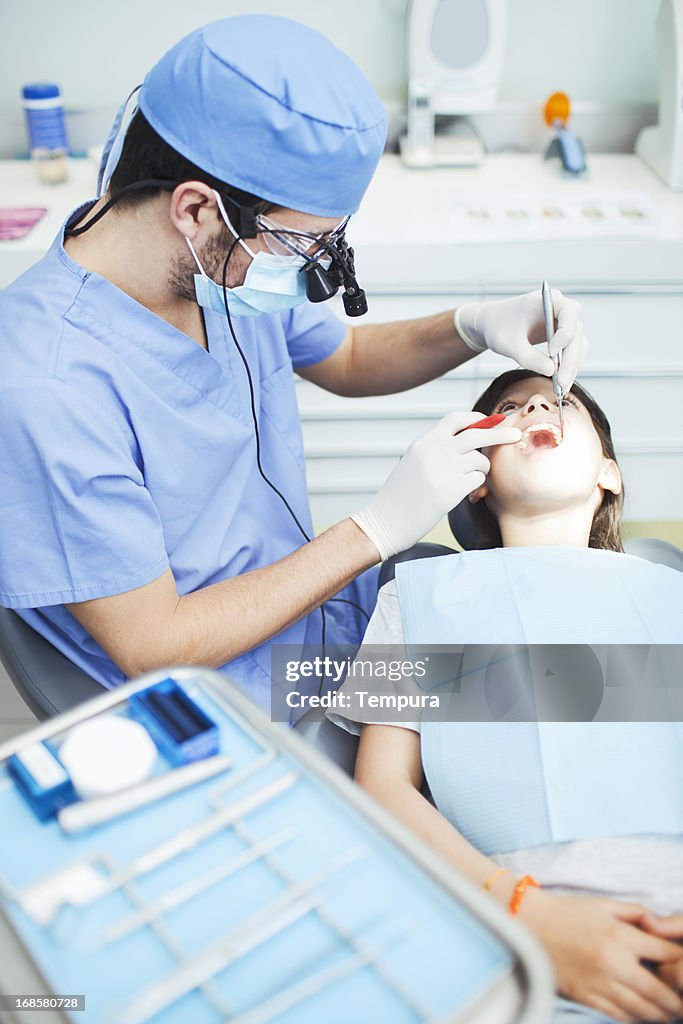 Dental heath assistente e do doente.