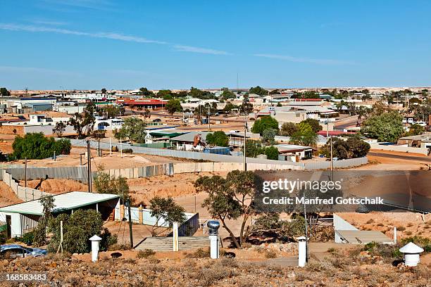 opal mining town cobber peddy - coober pedy stock pictures, royalty-free photos & images