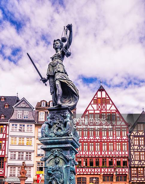 statue of justice and frankfurt römer - ostzeile stock pictures, royalty-free photos & images
