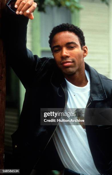 Allen Payne on set of the film 'Jason's Lyric', 1994.