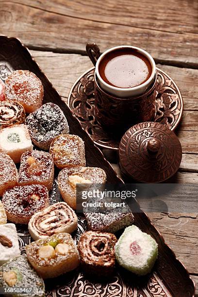 türkischer kaffee und honig - turkish delight stock-fotos und bilder