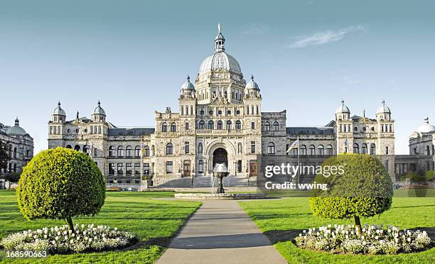 edifício do parlamento, em victoria, colúmbia britânica - victoria canadá - fotografias e filmes do acervo