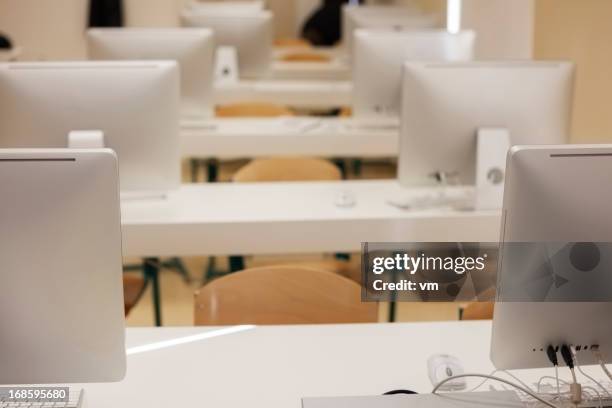Computer Classroom Empty Photos and Premium High Res Pictures - Getty ...