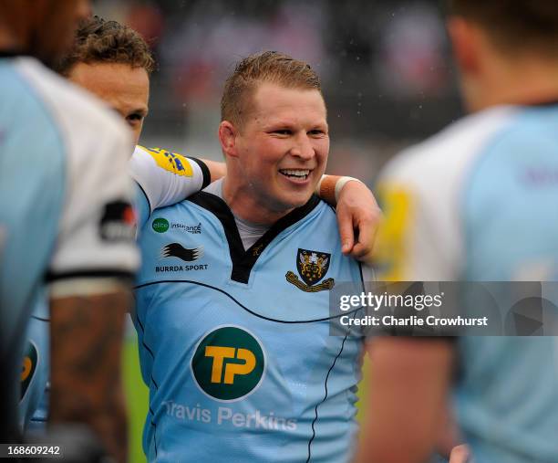 Dylan Hartley of Saracens celebrates victory with his team mates during the Aviva Premiership Semi Final match between Saracens and Northampton...
