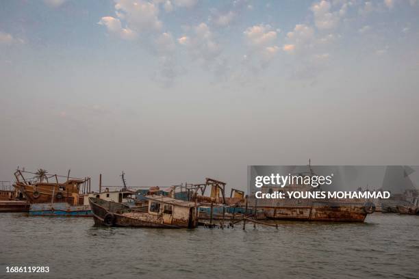 Basra Rivers 1,201 20220818 Stock Photos, High-Res Pictures, and Images - Getty Images