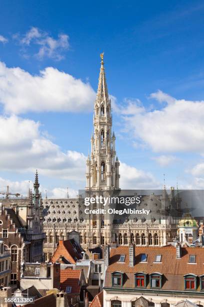 town hall (hotel de ville), brussels. - bruxelles ville stock pictures, royalty-free photos & images