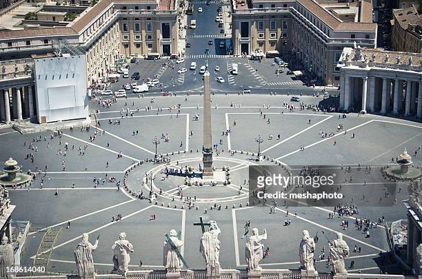 saint peters square in rome - st peter's square stock pictures, royalty-free photos & images