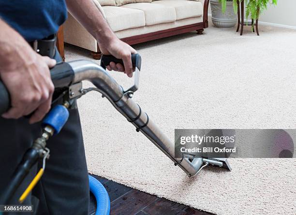 steam cleaning carpets - vloerbedekking stockfoto's en -beelden