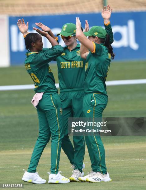 Proteas celebrate the wicket of Georgia Plimmer of NZ during the ICC Women's Championship, 1st ODI match between South Africa and New Zealand at JB...