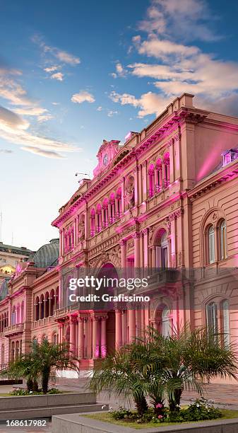 argentina buenos aires casa rosada at night - buenos aires landmarks stock pictures, royalty-free photos & images