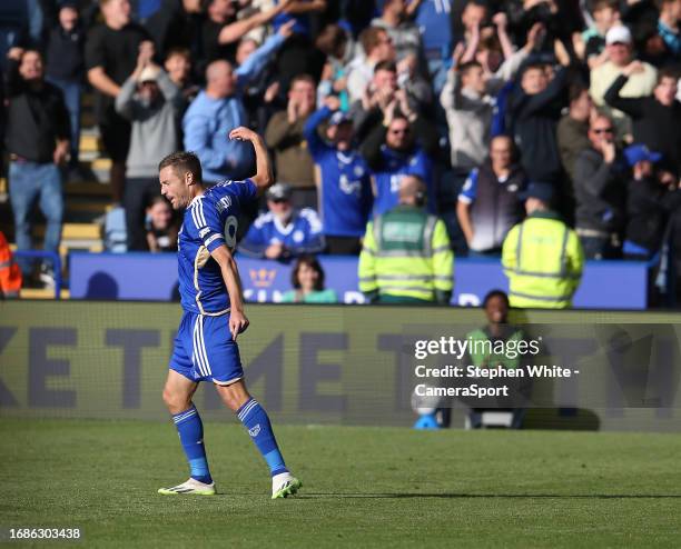 Leicester City's Jamie Vardy celebrates scoring the only goal of the game from the penalty spot by taunting the Bristol City fans during the Sky Bet...