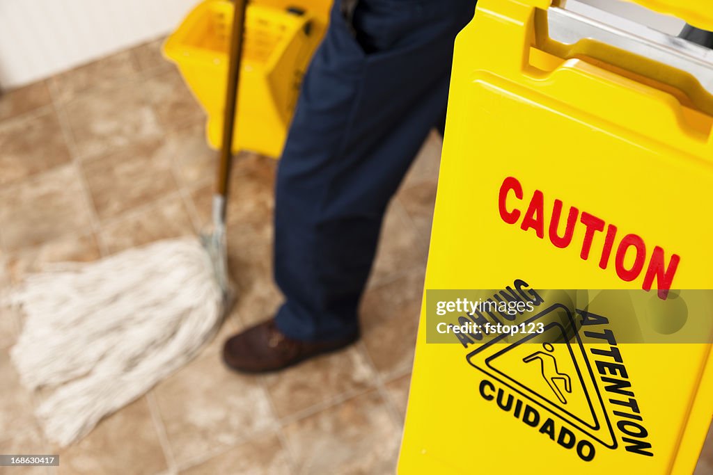 Service Branche: Vorsicht Zeichen und janitor mopping Geschäft Etage
