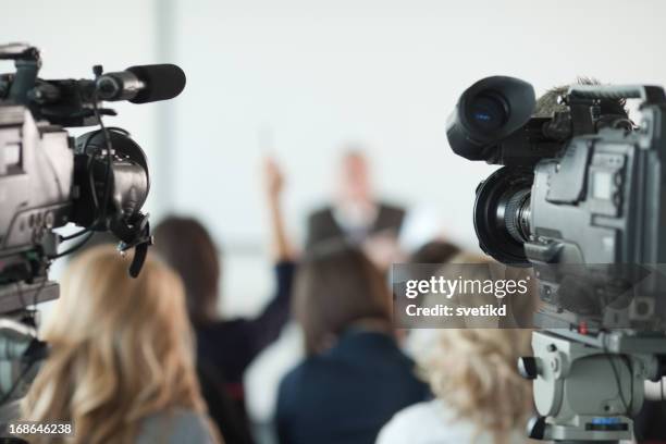 press conference. - pressroom stockfoto's en -beelden