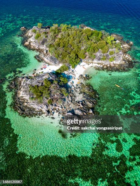 aerial view of small island near lipe islands in thailand - ko lipe stock pictures, royalty-free photos & images