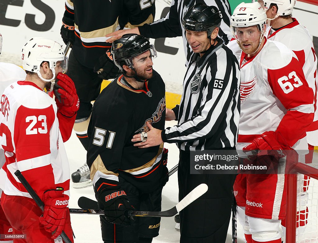 Detroit Red Wings v Anaheim Ducks - Game Five