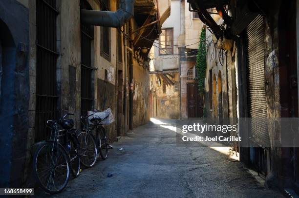 street at sunrise in damascus syria - damaskus stock pictures, royalty-free photos & images