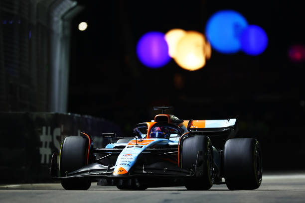 F1 Grand Prix of SingaporeSINGAPORE, SINGAPORE - SEPTEMBER 17: Alexander Albon of Thailand driving the (23) Williams FW45 Mercedes on track during the F1 Grand Prix of Singapore at Marina Bay Street Circuit on September 17, 2023 in Singapore, Singapore. 
