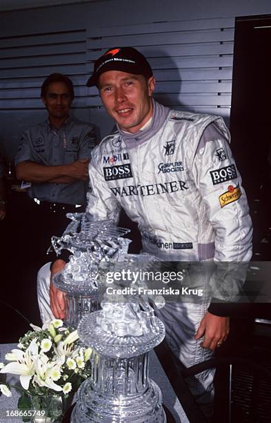 Mika Häkkinen at the Formula 1 race in Hockenheim With Price 199, Fotografía de noticias