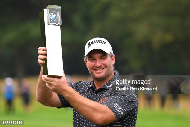 Ryan Fox of New Zealand lifts the trophy following victory on Day Four of the BMW PGA Championship at Wentworth Golf Club on September 17, 2023 in...