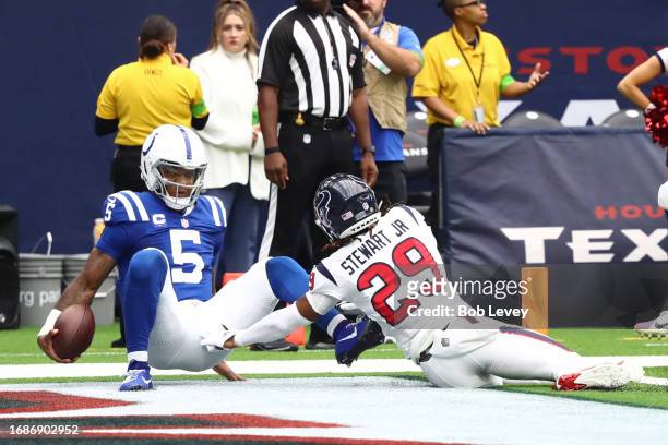 Anthony Richardson of the Indianapolis Colts scores a rushing touchdown during the first quarter against the Houston Texans at NRG Stadium on...