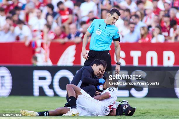 Loik Bade of Sevilla FC laments during the Spanish league, LaLiga EA Sports, football match played between Sevilla FC and UD Las Palmas at Ramon...