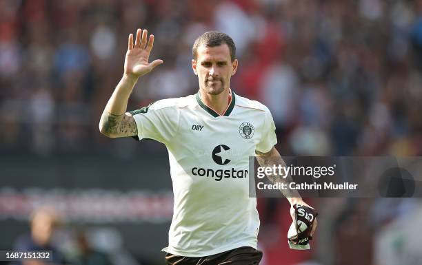 Simon Zoller of FC St. Pauli reacts prior to the Second Bundesliga match between FC St. Pauli and Holstein Kiel at Millerntor Stadium on September...