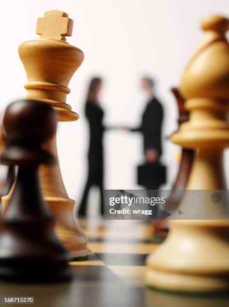 agreement in chess - anfallsspel bildbanksfoton och bilder