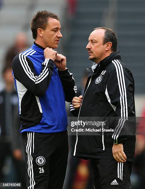 Chelsea Interim Manager Rafael Benitez talks to John Terry of Chelsea during a Chelsea training session ahead of the UEFA Europa League Final match...