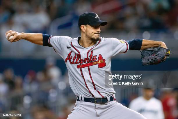 Charlie Morton of the Atlanta Braves pitches in the second inning during the game between the Atlanta Braves and the Miami Marlins at loanDepot park...