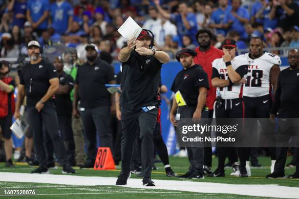 Timeout Sign Nfl 6,763 Timeout Nfl Stock Photos, High-Res Pictures, and Images - Getty ...