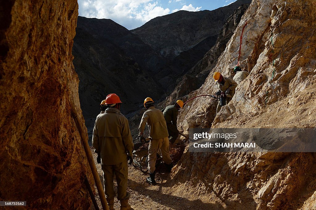 AFGHANISTAN-UNREST-MINING-GOLD