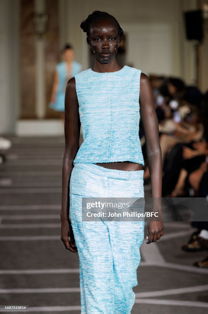 Rue Agthonis SS24 - Runway - LFW September 2023