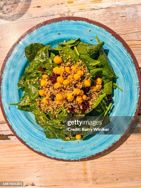 insalata vegana - vegana stockfoto's en -beelden