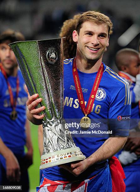 Branislav Ivanovic of Chelsea poses with the trophy during the UEFA Europa League Final between SL Benfica and Chelsea FC at Amsterdam Arena on May...