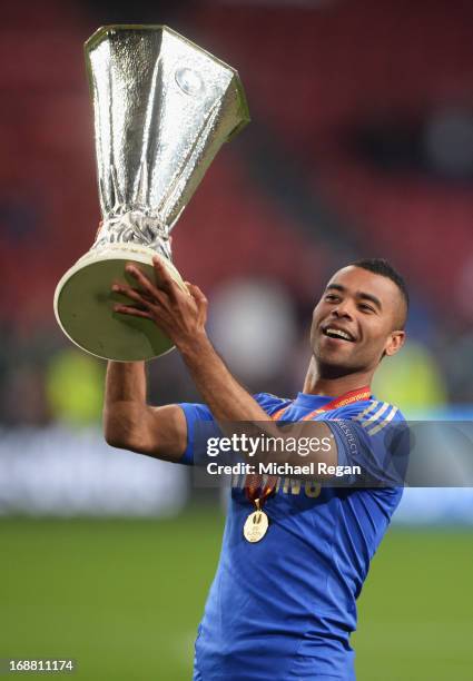 Ashley Cole of Chelsea celebrates with the trophy during the UEFA Europa League Final between SL Benfica and Chelsea FC at Amsterdam Arena on May 15,...