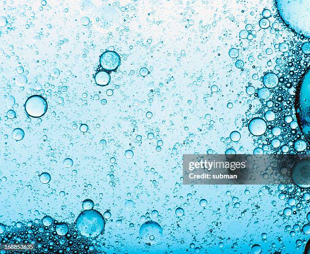 bubbles abstract - carbonated water stock pictures, royalty-free photos & images