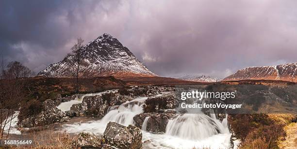 scotland buachaille etive mor glencoe highland mountain wilderness panorama - silentfoto heather stock pictures, royalty-free photos & images