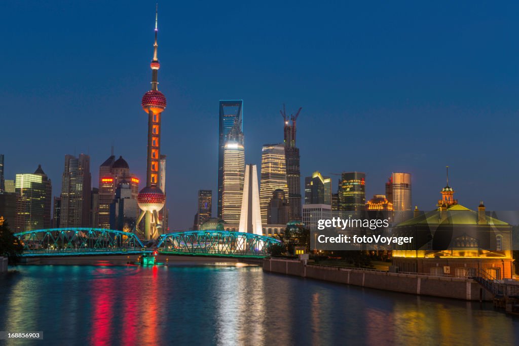 Shanghai Waibaidu Bridge Oriental Pearl Tower Pudong China