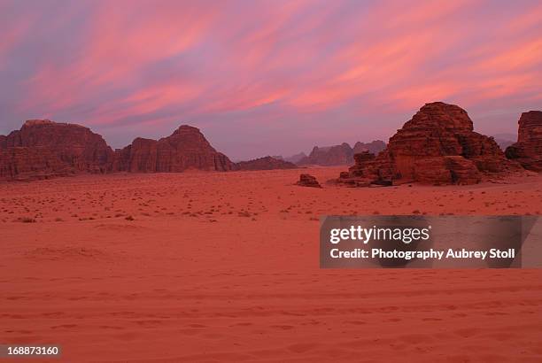 sunrise at wadi rum - jordan valley stock pictures, royalty-free photos & images