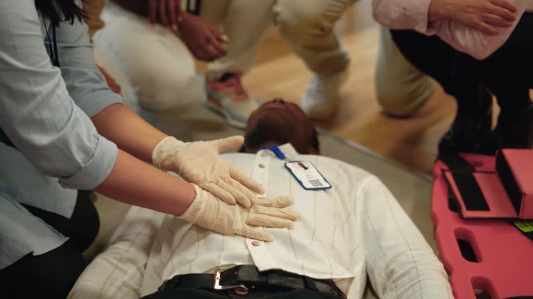Cpr Video Office Training Cpr Videos and HD Footage - Getty Images