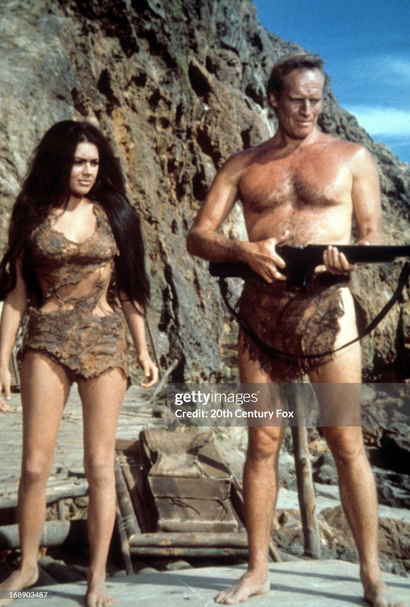 https://media.gettyimages.com/id/168903487/photo/linda-harrison-and-charlton-heston-in-behind-the-planet-of-the-apes.jpg?s=2048x2048&w=gi&k=20&c=y-iA9Bu-vvTs4sAmqF1cYMHNCqrNjemfv1B7jAarP24=