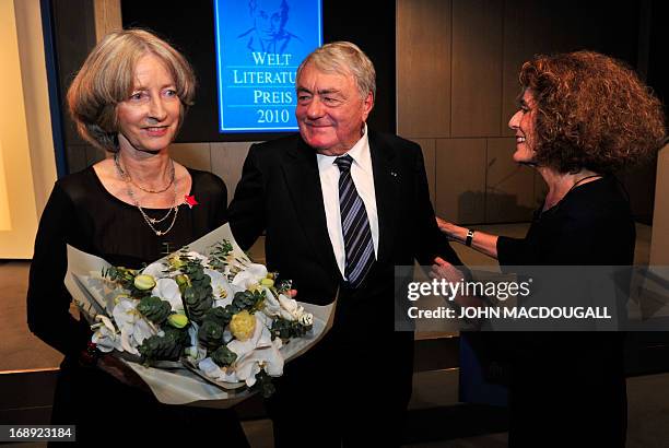 French writer and filmmaker Claude Lanzmann poses with Welt publisher Rachel Salamander and Nike Wagner, great granddaughter of German composer...