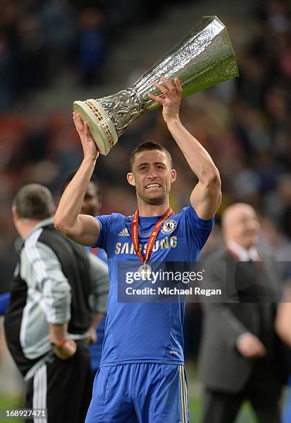 Gary Cahill of Chelsea celebrates with the trophy during the UEFA Europa League Final between SL Benfica and Chelsea FC at Amsterdam Arena on May 15,...